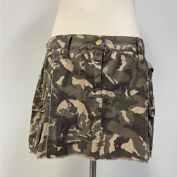 Cargo Mini Skirt CAMO Huge Pockets SIZE LARGE NWOT 100% cotton. MADE IN USA Y2K - Picture 9 of 11